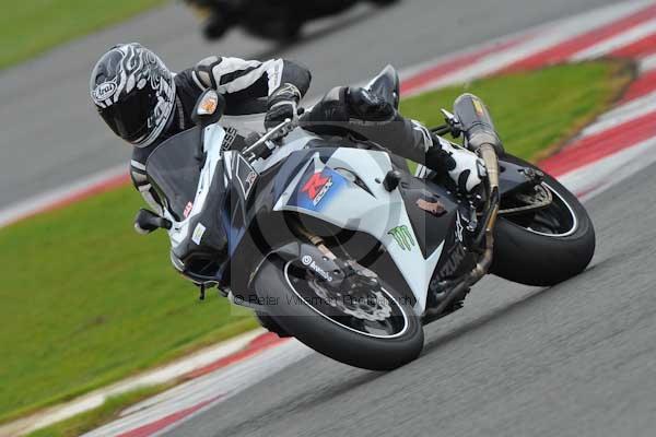 Motorcycle action photographs;Silverstone circuit;Silverstone photographs;Trackday digital images;event digital images;eventdigitalimages;no limits trackday;peter wileman photography;rockingham towcester northamptonshire;trackday;trackday photos