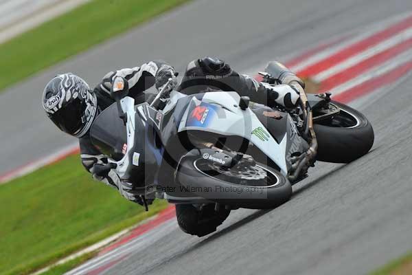 Motorcycle action photographs;Silverstone circuit;Silverstone photographs;Trackday digital images;event digital images;eventdigitalimages;no limits trackday;peter wileman photography;rockingham towcester northamptonshire;trackday;trackday photos