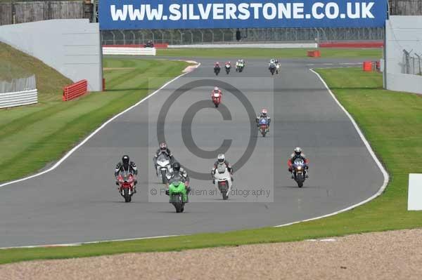 Motorcycle action photographs;Silverstone circuit;Silverstone photographs;Trackday digital images;event digital images;eventdigitalimages;no limits trackday;peter wileman photography;rockingham towcester northamptonshire;trackday;trackday photos