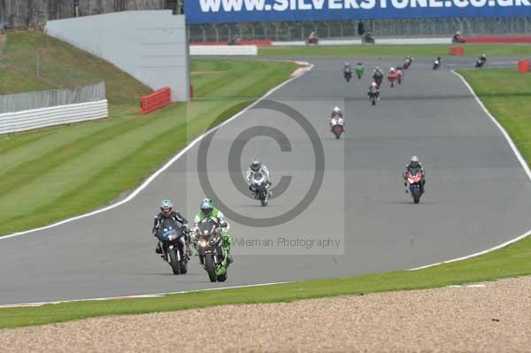 Motorcycle action photographs;Silverstone circuit;Silverstone photographs;Trackday digital images;event digital images;eventdigitalimages;no limits trackday;peter wileman photography;rockingham towcester northamptonshire;trackday;trackday photos