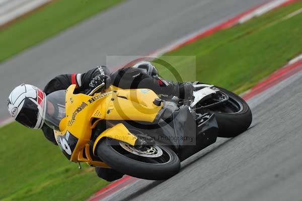 Motorcycle action photographs;Silverstone circuit;Silverstone photographs;Trackday digital images;event digital images;eventdigitalimages;no limits trackday;peter wileman photography;rockingham towcester northamptonshire;trackday;trackday photos