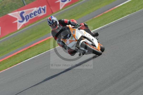 Motorcycle action photographs;Silverstone circuit;Silverstone photographs;Trackday digital images;event digital images;eventdigitalimages;no limits trackday;peter wileman photography;rockingham towcester northamptonshire;trackday;trackday photos