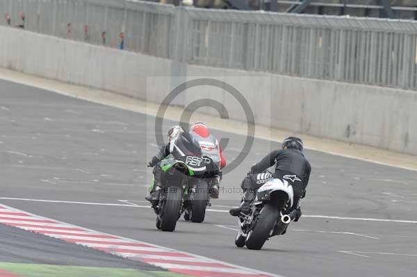 Motorcycle action photographs;Silverstone circuit;Silverstone photographs;Trackday digital images;event digital images;eventdigitalimages;no limits trackday;peter wileman photography;rockingham towcester northamptonshire;trackday;trackday photos