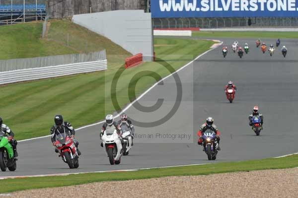Motorcycle action photographs;Silverstone circuit;Silverstone photographs;Trackday digital images;event digital images;eventdigitalimages;no limits trackday;peter wileman photography;rockingham towcester northamptonshire;trackday;trackday photos