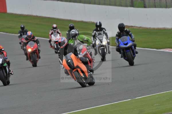 Motorcycle action photographs;Silverstone circuit;Silverstone photographs;Trackday digital images;event digital images;eventdigitalimages;no limits trackday;peter wileman photography;rockingham towcester northamptonshire;trackday;trackday photos