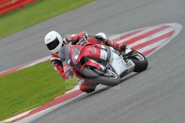 Motorcycle action photographs;Silverstone circuit;Silverstone photographs;Trackday digital images;event digital images;eventdigitalimages;no limits trackday;peter wileman photography;rockingham towcester northamptonshire;trackday;trackday photos