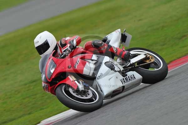 Motorcycle action photographs;Silverstone circuit;Silverstone photographs;Trackday digital images;event digital images;eventdigitalimages;no limits trackday;peter wileman photography;rockingham towcester northamptonshire;trackday;trackday photos
