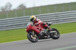 Motorcycle-action-photographs;Silverstone-circuit;Silverstone-photographs;Trackday-digital-images;event-digital-images;eventdigitalimages;no-limits-trackday;peter-wileman-photography;rockingham-towcester-northamptonshire;trackday;trackday-photos