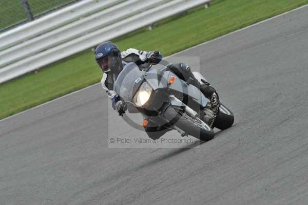 Motorcycle action photographs;Silverstone circuit;Silverstone photographs;Trackday digital images;event digital images;eventdigitalimages;no limits trackday;peter wileman photography;rockingham towcester northamptonshire;trackday;trackday photos