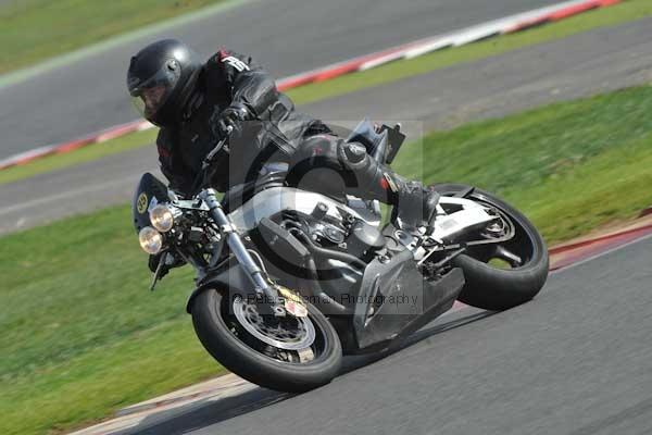 Motorcycle action photographs;Silverstone circuit;Silverstone photographs;Trackday digital images;event digital images;eventdigitalimages;no limits trackday;peter wileman photography;rockingham towcester northamptonshire;trackday;trackday photos