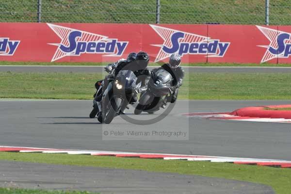 Motorcycle action photographs;Silverstone circuit;Silverstone photographs;Trackday digital images;event digital images;eventdigitalimages;no limits trackday;peter wileman photography;rockingham towcester northamptonshire;trackday;trackday photos