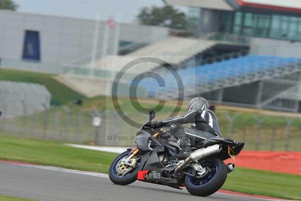 Motorcycle action photographs;Silverstone circuit;Silverstone photographs;Trackday digital images;event digital images;eventdigitalimages;no limits trackday;peter wileman photography;rockingham towcester northamptonshire;trackday;trackday photos