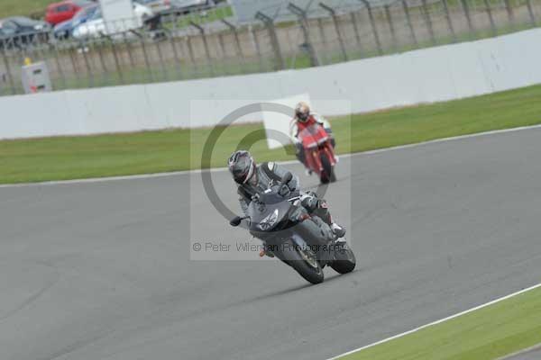 Motorcycle action photographs;Silverstone circuit;Silverstone photographs;Trackday digital images;event digital images;eventdigitalimages;no limits trackday;peter wileman photography;rockingham towcester northamptonshire;trackday;trackday photos