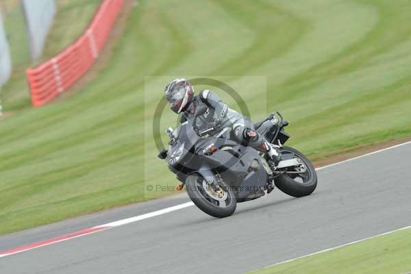 Motorcycle action photographs;Silverstone circuit;Silverstone photographs;Trackday digital images;event digital images;eventdigitalimages;no limits trackday;peter wileman photography;rockingham towcester northamptonshire;trackday;trackday photos