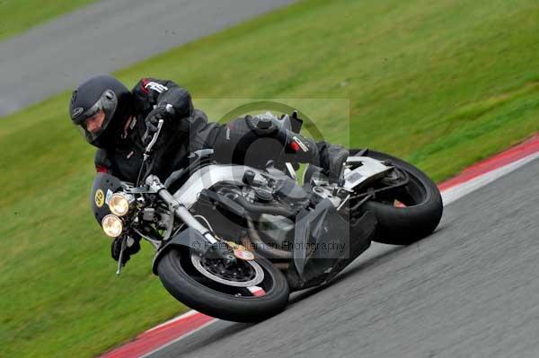 Motorcycle action photographs;Silverstone circuit;Silverstone photographs;Trackday digital images;event digital images;eventdigitalimages;no limits trackday;peter wileman photography;rockingham towcester northamptonshire;trackday;trackday photos