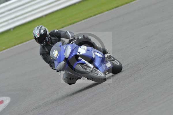 Motorcycle action photographs;Silverstone circuit;Silverstone photographs;Trackday digital images;event digital images;eventdigitalimages;no limits trackday;peter wileman photography;rockingham towcester northamptonshire;trackday;trackday photos