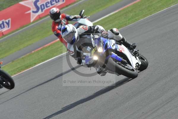 Motorcycle action photographs;Silverstone circuit;Silverstone photographs;Trackday digital images;event digital images;eventdigitalimages;no limits trackday;peter wileman photography;rockingham towcester northamptonshire;trackday;trackday photos