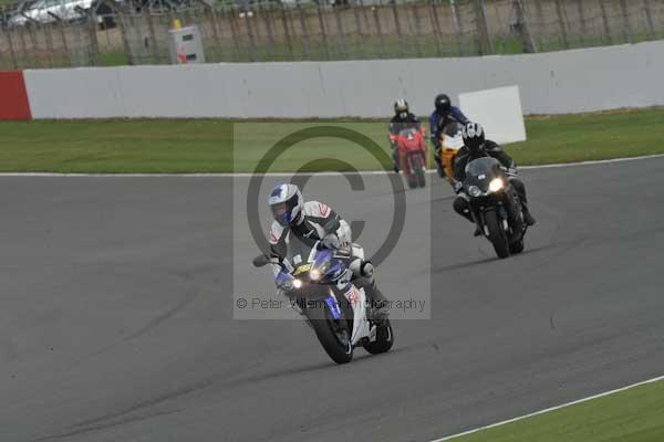 Motorcycle action photographs;Silverstone circuit;Silverstone photographs;Trackday digital images;event digital images;eventdigitalimages;no limits trackday;peter wileman photography;rockingham towcester northamptonshire;trackday;trackday photos