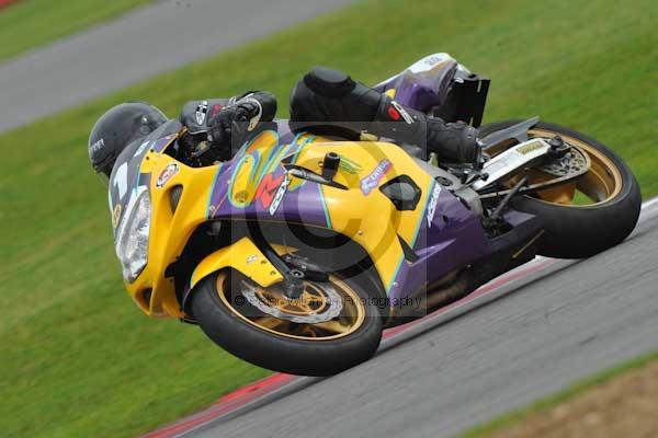 Motorcycle action photographs;Silverstone circuit;Silverstone photographs;Trackday digital images;event digital images;eventdigitalimages;no limits trackday;peter wileman photography;rockingham towcester northamptonshire;trackday;trackday photos