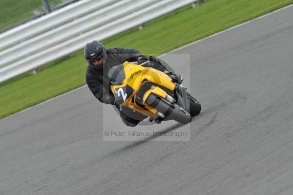 Motorcycle action photographs;Silverstone circuit;Silverstone photographs;Trackday digital images;event digital images;eventdigitalimages;no limits trackday;peter wileman photography;rockingham towcester northamptonshire;trackday;trackday photos