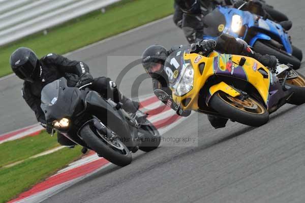 Motorcycle action photographs;Silverstone circuit;Silverstone photographs;Trackday digital images;event digital images;eventdigitalimages;no limits trackday;peter wileman photography;rockingham towcester northamptonshire;trackday;trackday photos