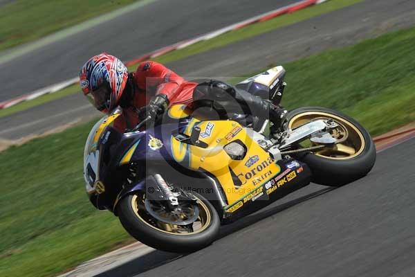 Motorcycle action photographs;Silverstone circuit;Silverstone photographs;Trackday digital images;event digital images;eventdigitalimages;no limits trackday;peter wileman photography;rockingham towcester northamptonshire;trackday;trackday photos