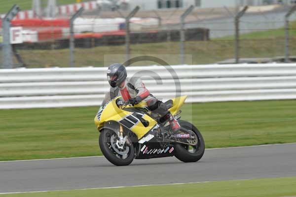 Motorcycle action photographs;Silverstone circuit;Silverstone photographs;Trackday digital images;event digital images;eventdigitalimages;no limits trackday;peter wileman photography;rockingham towcester northamptonshire;trackday;trackday photos