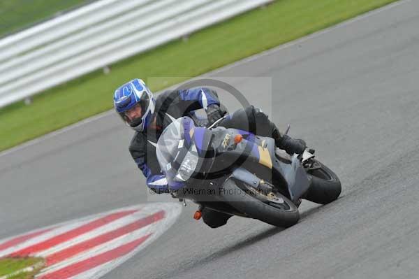 Motorcycle action photographs;Silverstone circuit;Silverstone photographs;Trackday digital images;event digital images;eventdigitalimages;no limits trackday;peter wileman photography;rockingham towcester northamptonshire;trackday;trackday photos