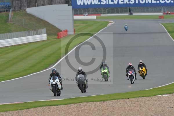 Motorcycle action photographs;Silverstone circuit;Silverstone photographs;Trackday digital images;event digital images;eventdigitalimages;no limits trackday;peter wileman photography;rockingham towcester northamptonshire;trackday;trackday photos