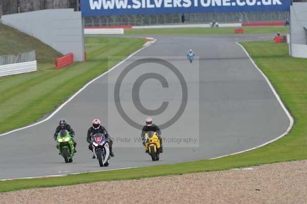 Motorcycle action photographs;Silverstone circuit;Silverstone photographs;Trackday digital images;event digital images;eventdigitalimages;no limits trackday;peter wileman photography;rockingham towcester northamptonshire;trackday;trackday photos