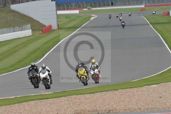 Motorcycle action photographs;Silverstone circuit;Silverstone photographs;Trackday digital images;event digital images;eventdigitalimages;no limits trackday;peter wileman photography;rockingham towcester northamptonshire;trackday;trackday photos