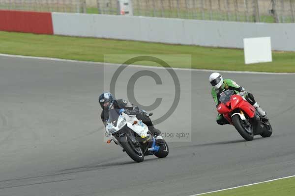 Motorcycle action photographs;Silverstone circuit;Silverstone photographs;Trackday digital images;event digital images;eventdigitalimages;no limits trackday;peter wileman photography;rockingham towcester northamptonshire;trackday;trackday photos