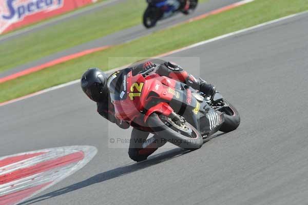 Motorcycle action photographs;Silverstone circuit;Silverstone photographs;Trackday digital images;event digital images;eventdigitalimages;no limits trackday;peter wileman photography;rockingham towcester northamptonshire;trackday;trackday photos