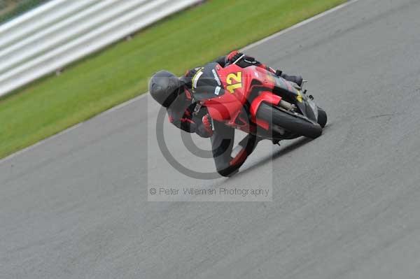 Motorcycle action photographs;Silverstone circuit;Silverstone photographs;Trackday digital images;event digital images;eventdigitalimages;no limits trackday;peter wileman photography;rockingham towcester northamptonshire;trackday;trackday photos