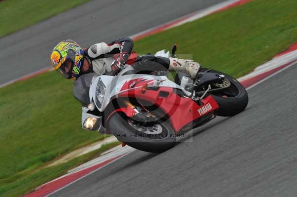 Motorcycle action photographs;Silverstone circuit;Silverstone photographs;Trackday digital images;event digital images;eventdigitalimages;no limits trackday;peter wileman photography;rockingham towcester northamptonshire;trackday;trackday photos