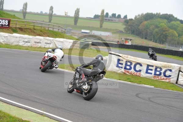 Mallory park Leicestershire;Mallory park photographs;Motorcycle action photographs;Trackday digital images;event digital images;eventdigitalimages;mallory park;no limits trackday;peter wileman photography;trackday;trackday photos