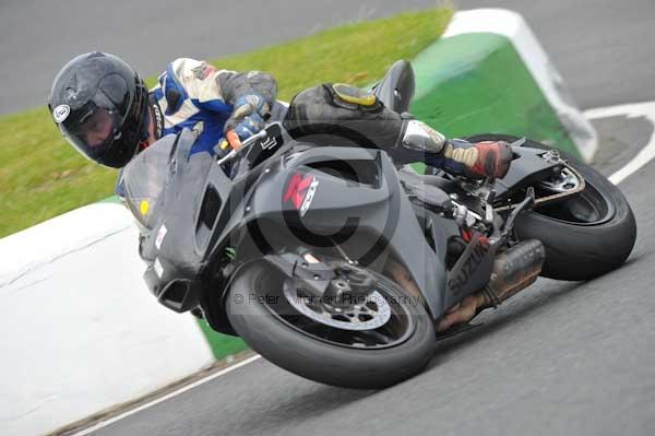 Mallory park Leicestershire;Mallory park photographs;Motorcycle action photographs;Trackday digital images;event digital images;eventdigitalimages;mallory park;no limits trackday;peter wileman photography;trackday;trackday photos