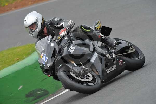 Mallory park Leicestershire;Mallory park photographs;Motorcycle action photographs;Trackday digital images;event digital images;eventdigitalimages;mallory park;no limits trackday;peter wileman photography;trackday;trackday photos