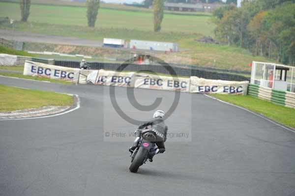 Mallory park Leicestershire;Mallory park photographs;Motorcycle action photographs;Trackday digital images;event digital images;eventdigitalimages;mallory park;no limits trackday;peter wileman photography;trackday;trackday photos