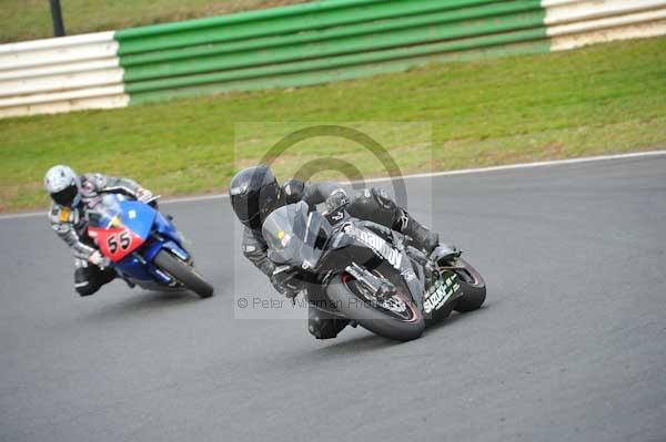 Mallory park Leicestershire;Mallory park photographs;Motorcycle action photographs;Trackday digital images;event digital images;eventdigitalimages;mallory park;no limits trackday;peter wileman photography;trackday;trackday photos
