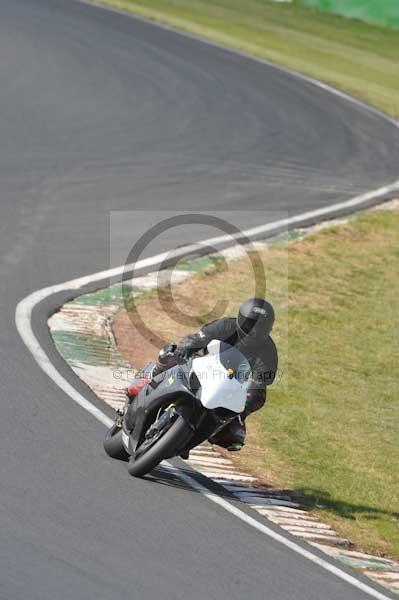 Mallory park Leicestershire;Mallory park photographs;Motorcycle action photographs;Trackday digital images;event digital images;eventdigitalimages;mallory park;no limits trackday;peter wileman photography;trackday;trackday photos