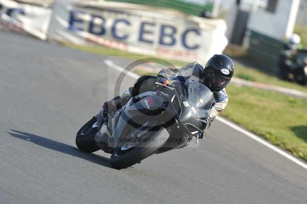 Mallory park Leicestershire;Mallory park photographs;Motorcycle action photographs;Trackday digital images;event digital images;eventdigitalimages;mallory park;no limits trackday;peter wileman photography;trackday;trackday photos
