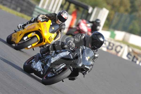 Mallory park Leicestershire;Mallory park photographs;Motorcycle action photographs;Trackday digital images;event digital images;eventdigitalimages;mallory park;no limits trackday;peter wileman photography;trackday;trackday photos