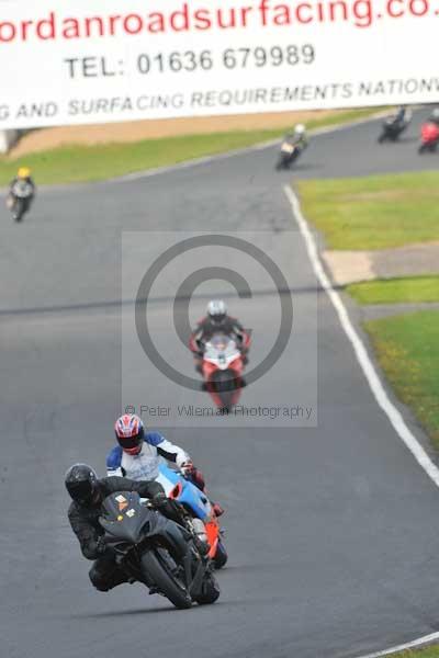 Mallory park Leicestershire;Mallory park photographs;Motorcycle action photographs;Trackday digital images;event digital images;eventdigitalimages;mallory park;no limits trackday;peter wileman photography;trackday;trackday photos