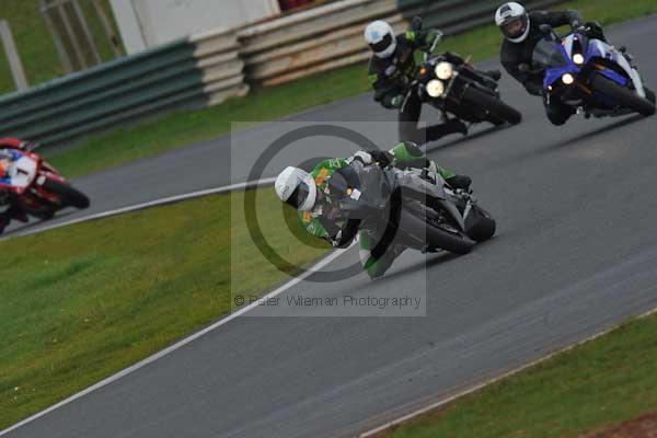 Mallory park Leicestershire;Mallory park photographs;Motorcycle action photographs;Trackday digital images;event digital images;eventdigitalimages;mallory park;no limits trackday;peter wileman photography;trackday;trackday photos