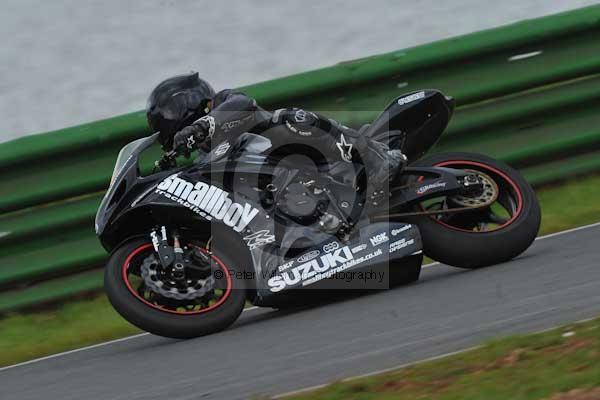 Mallory park Leicestershire;Mallory park photographs;Motorcycle action photographs;Trackday digital images;event digital images;eventdigitalimages;mallory park;no limits trackday;peter wileman photography;trackday;trackday photos