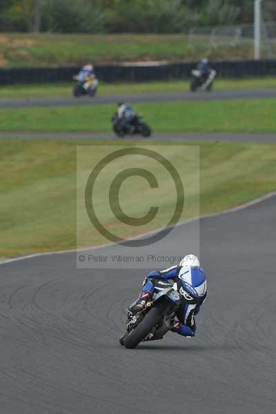 Mallory park Leicestershire;Mallory park photographs;Motorcycle action photographs;Trackday digital images;event digital images;eventdigitalimages;mallory park;no limits trackday;peter wileman photography;trackday;trackday photos