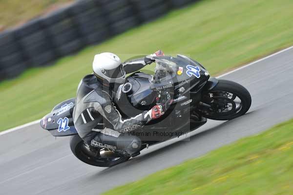 Mallory park Leicestershire;Mallory park photographs;Motorcycle action photographs;Trackday digital images;event digital images;eventdigitalimages;mallory park;no limits trackday;peter wileman photography;trackday;trackday photos