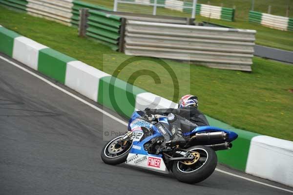 Mallory park Leicestershire;Mallory park photographs;Motorcycle action photographs;Trackday digital images;event digital images;eventdigitalimages;mallory park;no limits trackday;peter wileman photography;trackday;trackday photos