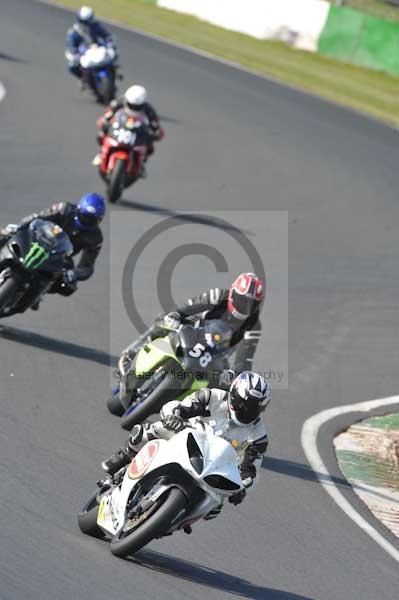 Mallory park Leicestershire;Mallory park photographs;Motorcycle action photographs;Trackday digital images;event digital images;eventdigitalimages;mallory park;no limits trackday;peter wileman photography;trackday;trackday photos
